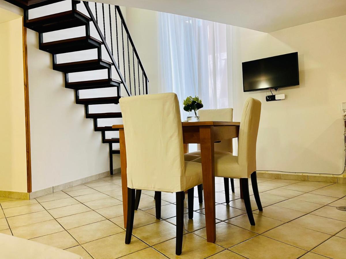 Gesu Nuovo Apartment Naples Luaran gambar