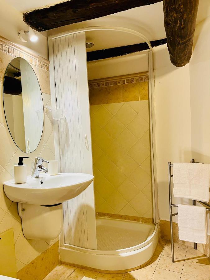 Gesu Nuovo Apartment Naples Luaran gambar