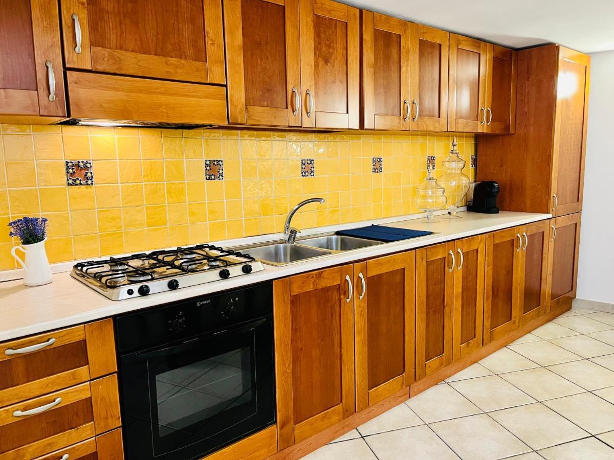 Gesu Nuovo Apartment Naples Luaran gambar